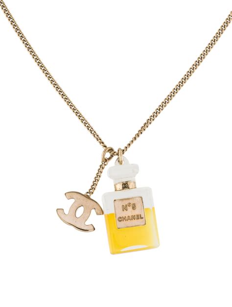 chanel perfume pendant|Chanel necklace with perfume bottle.